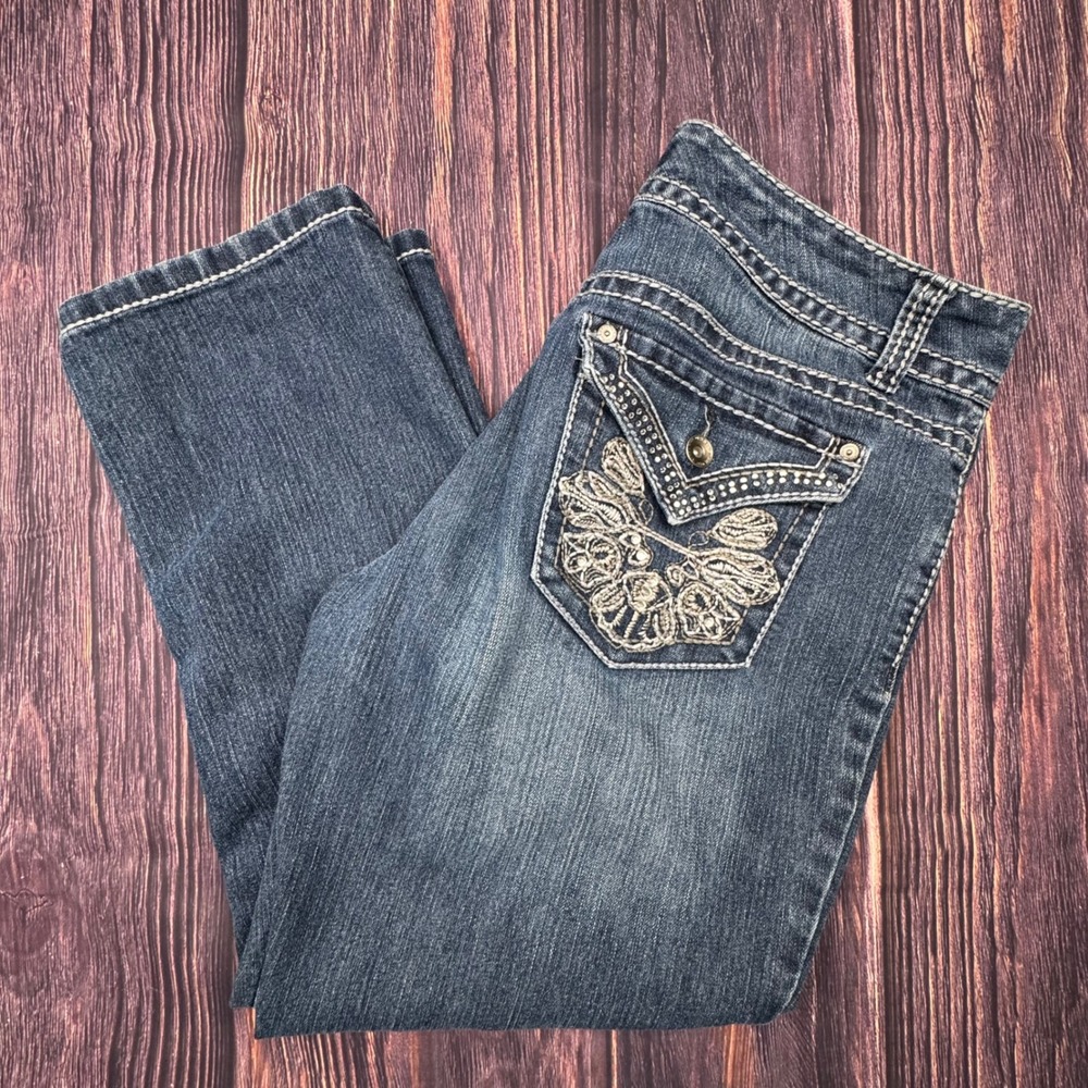 Nine West Annette Capri Jeans Size 8 Denim Boho Embroidered Butterfly Dark Wash